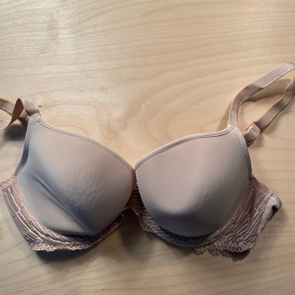Wacoal Bra 36 D (CH)